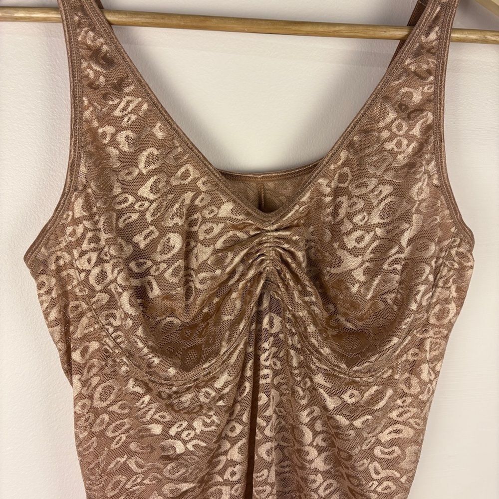 Ruby Ribbon Gold Lace Cami Tank Top Size 42 Wireless Shapewear Support Slimming - Picture 2 of 6